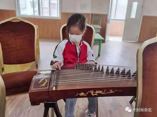 传承国韵之美，浸润童心乐章——开封尚杂志与小太阳幼儿园联合开展古筝培训活动